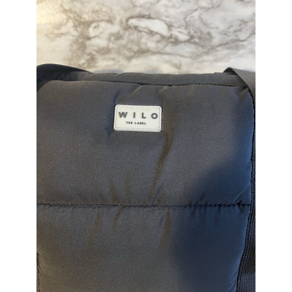 Wilo The Label NWOT Black Puffer Tote Gym Bag With Removable Shoulder Strap - Picture 2 of 7